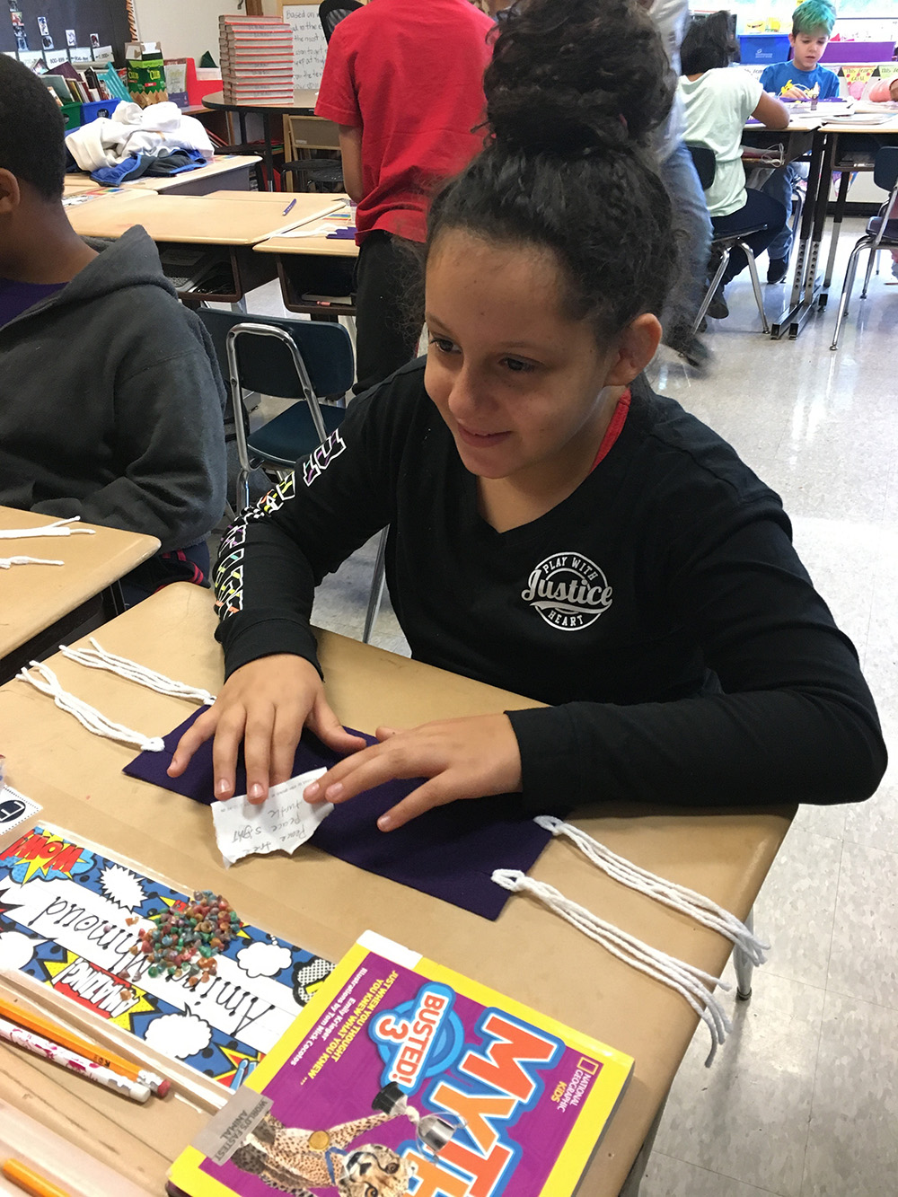 THA 4th Graders work on wampum belts 1