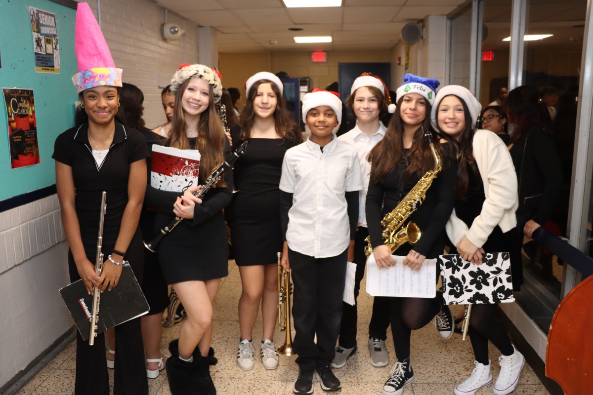 Thumbnail for South Middle School Performs Winter Concert