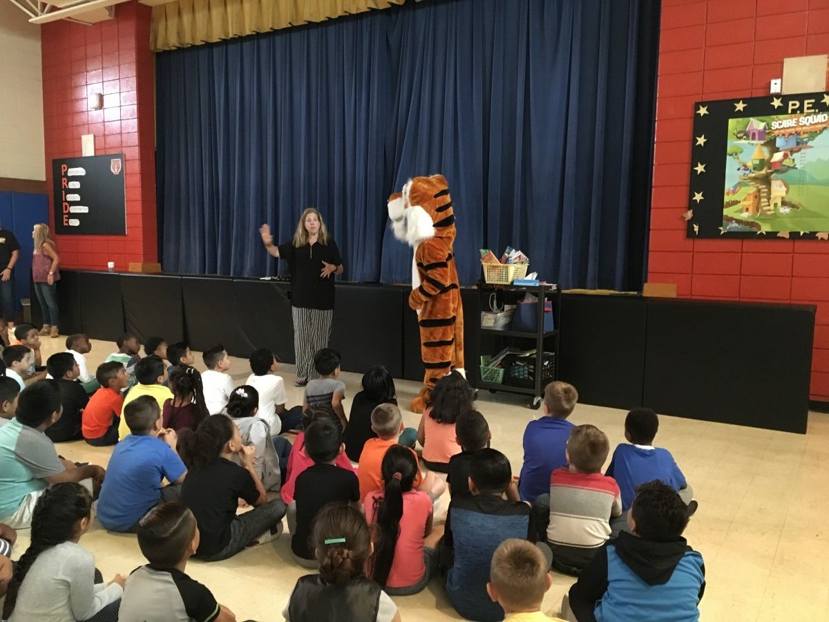 Stripes Visits Temple Hill