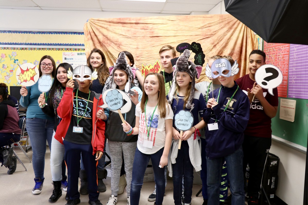 Student Government poses in the photo booth