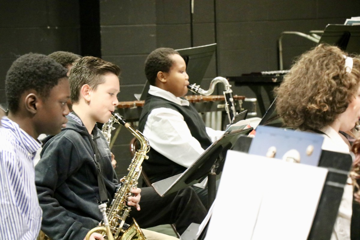 Students play saxophone