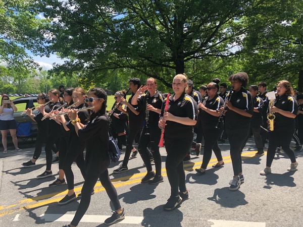 Flutes marching.