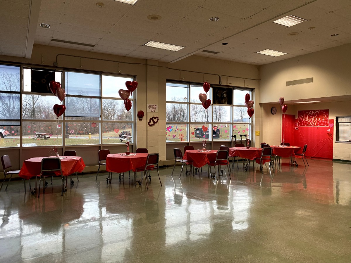 Set up of the cafeteria.