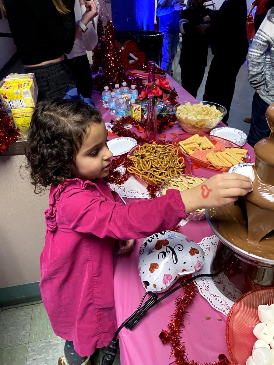 Students getting refreshments.