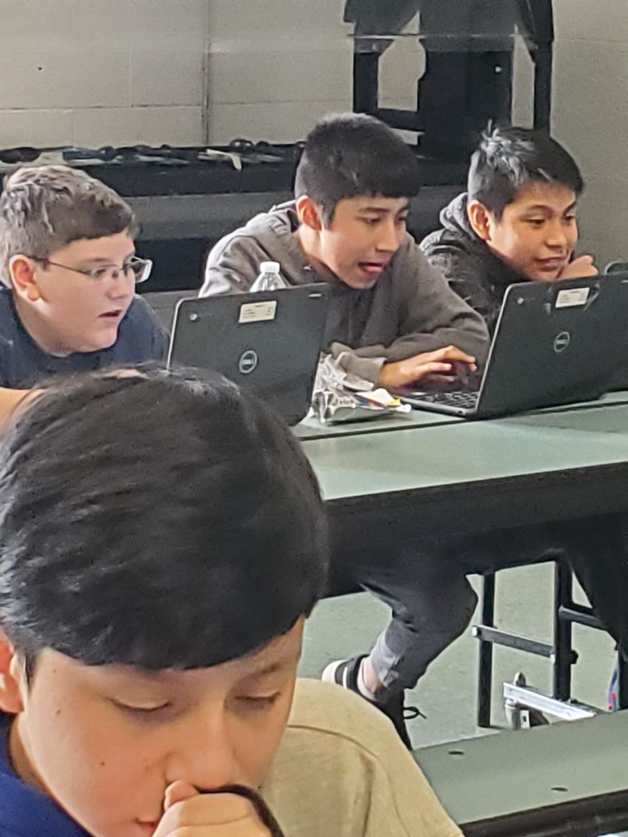 HMS scholars participate in event using Chromebooks.