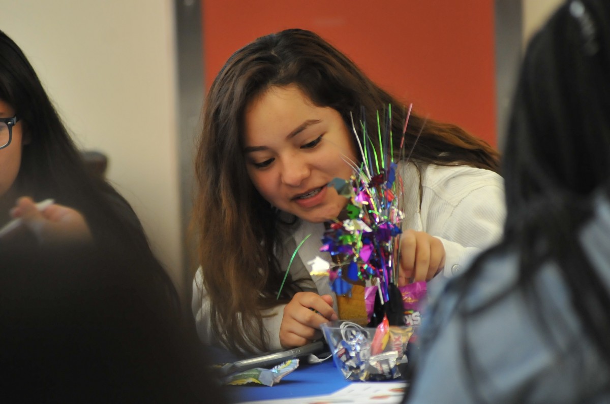 Student enjoying breakfast.