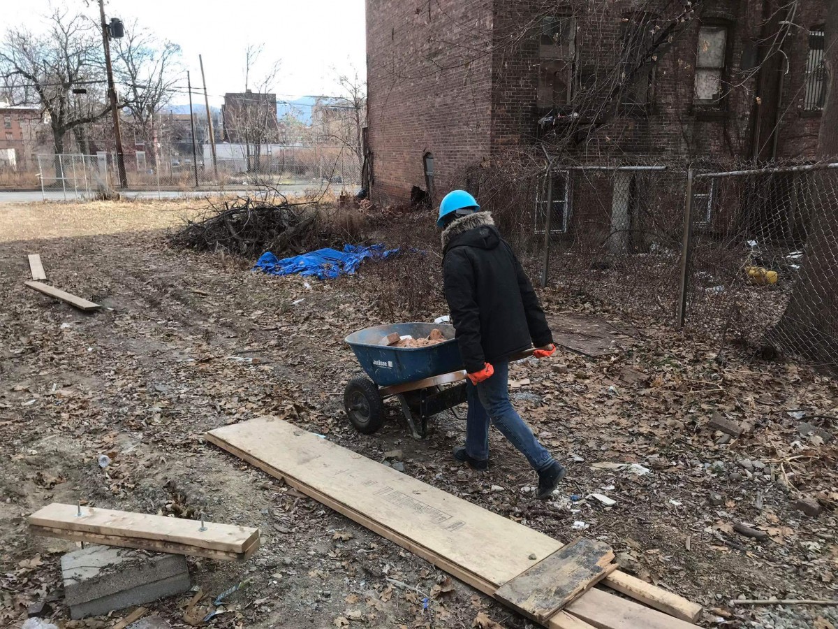 Students participate in building house for Habitat for Humanity