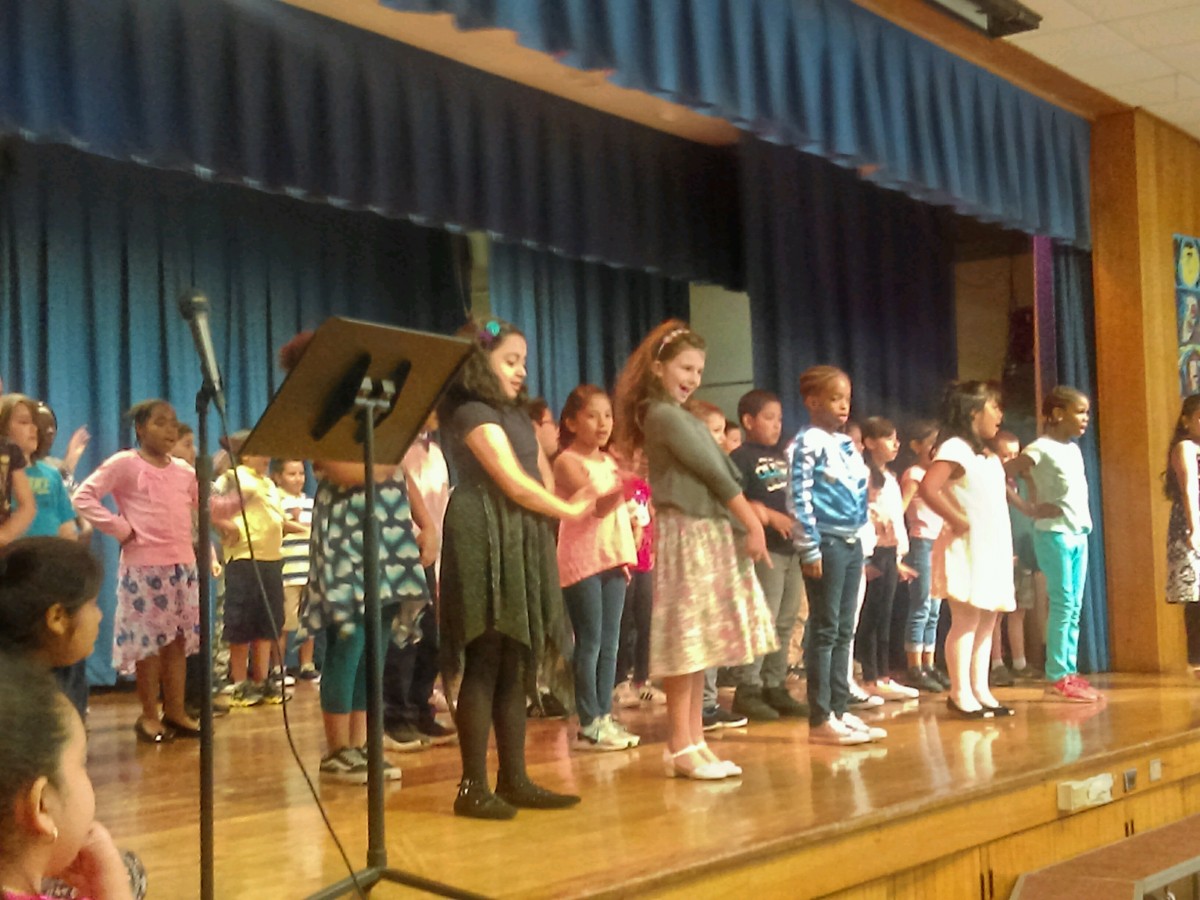 Children Singing 5