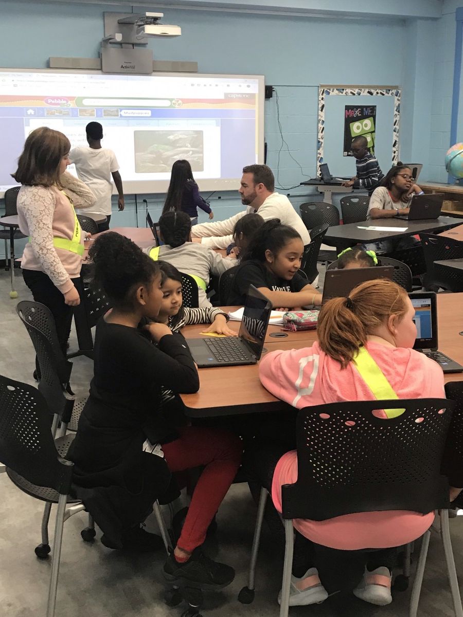 Vails Gate Student Mentors - Vails Gate STEAM Academy - NECSD